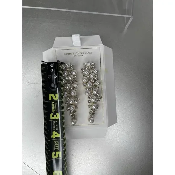 New! Christian Siriano Gold Tone Earrings Chandlier Waterfall Wedding Pearls - Picture 3 of 3